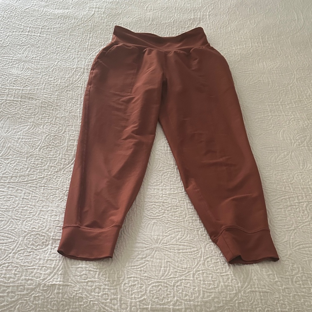Old Navy Elevate Legging Go Dry Joggers